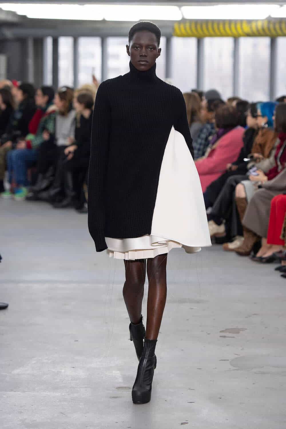 Sacai: Ready-To-Wear AW23 - 10 Magazine